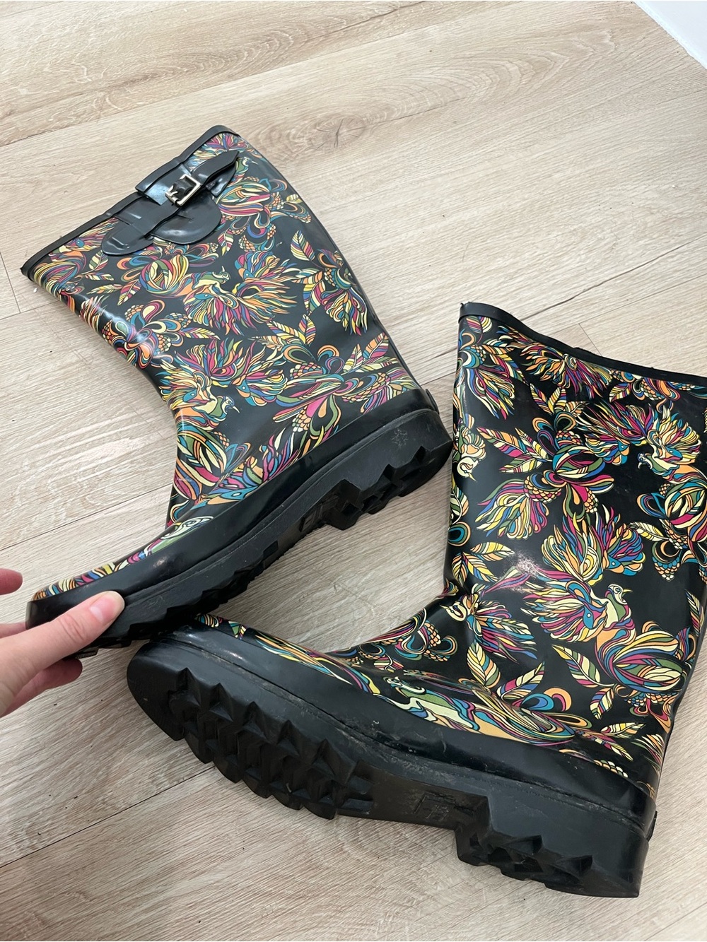 Sakroots Rhythm Rain Boot - Picture 4 of 12